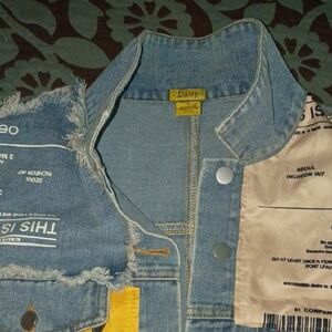 Daisy Light Blue Denim Jacket with Yellow Tag